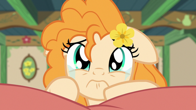 File:Pear Butter stricken with grief S7E13.png