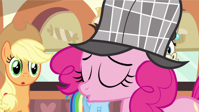 File:Applejack see's weird S2E24.png