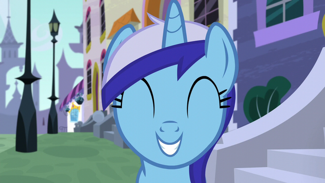 File:Minuette smiling S5E12.png
