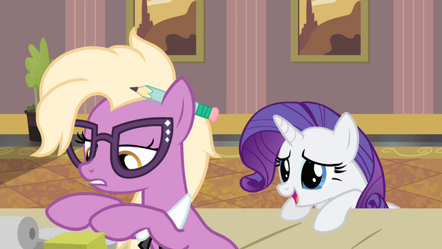 File:Rarity speaking to desk clerk S4E08.png
