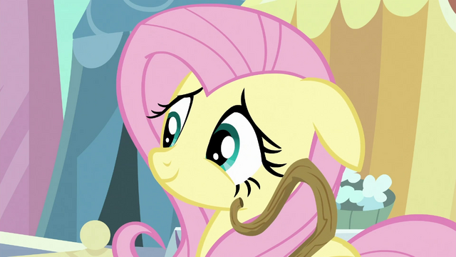 File:Fluttershy cute face S3E2.png