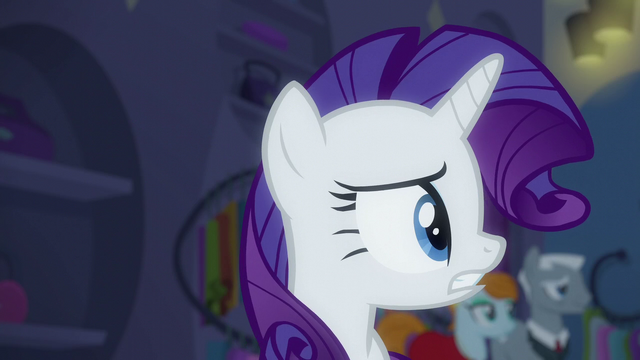 File:Rarity looking around nervously S6E9.png