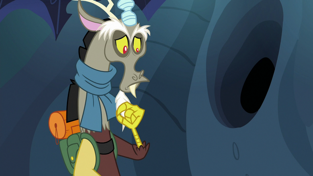 File:Discord Changeling confused by Trixie's prompt S6E26.png