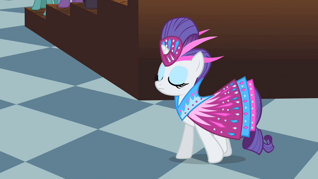 File:Rarity enters S1E20.png