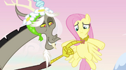 Discord points to the Element of Kindness S03E10.png