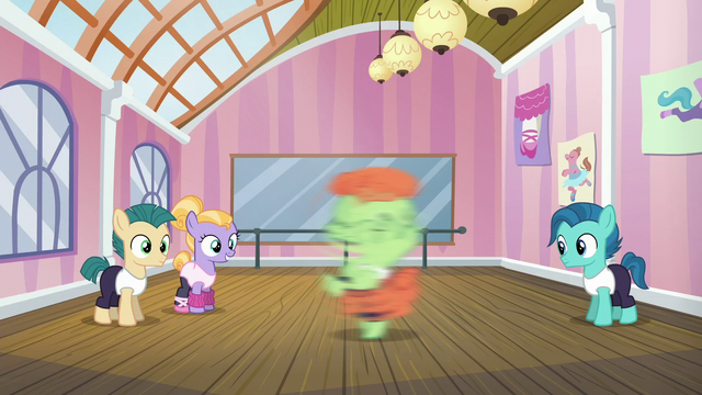 File:Dancing colt spinning around S6E4.png