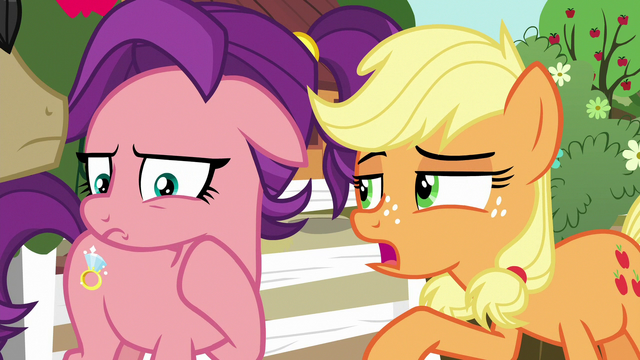 File:Young Applejack "just in case" S6E23.png