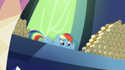 Rainbow Dash looking very mischievous S6E15