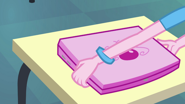 File:Pinkie Pie's laptop EG.png