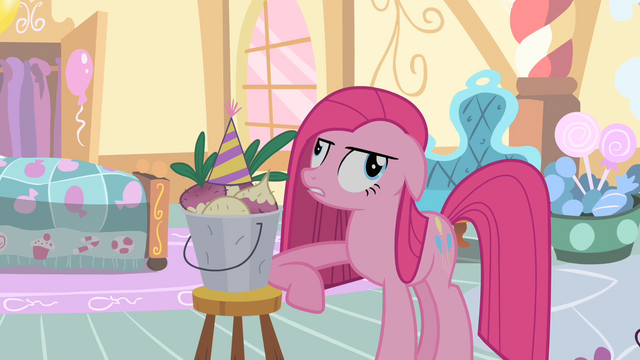 File:Pinkie Pie and Mr Turnip S01E25.png