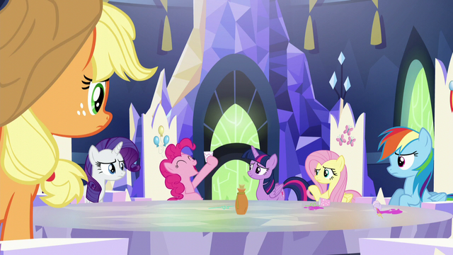File:Pinkie Pie "dee-licious!" S5E22.png