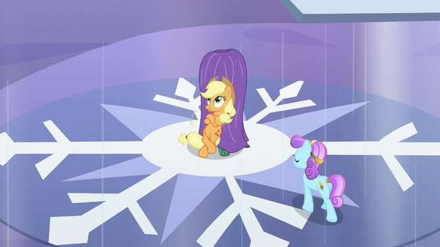 File:Applejack standing by fake heart S3E2.png