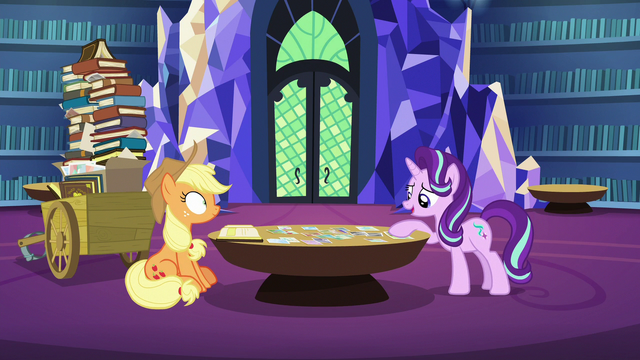 File:Starlight Glimmer points to a photo S6E21.png