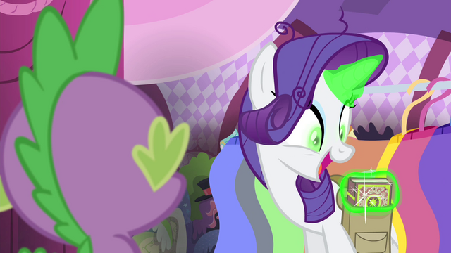 File:Rarity "and with this book" S4E23.png
