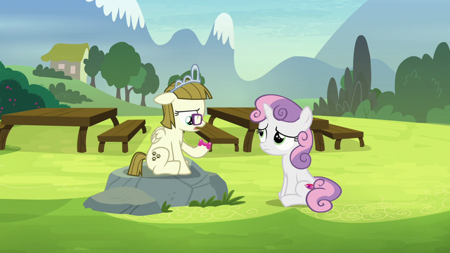 File:Zipporwhill holding Ripley's squeak toy S7E6.png