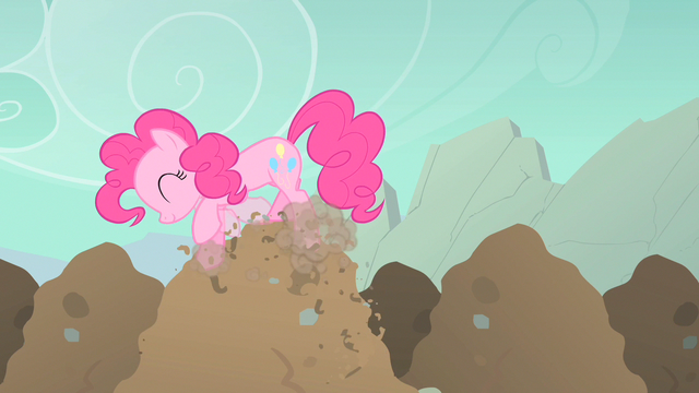 File:Pinkie Pie digging happily S1E19.png