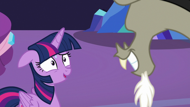 File:Twilight Sparkle starting to sweat S7E1.png