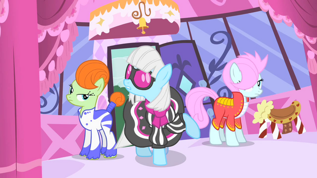 File:Photo Finish entry S1E20.png