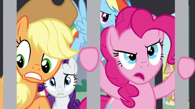 File:Twilight's friends imprisoned S4E26.png