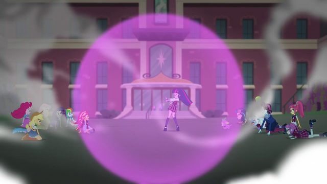 File:Sci-Twi surrounded by a purple ball EG3.png