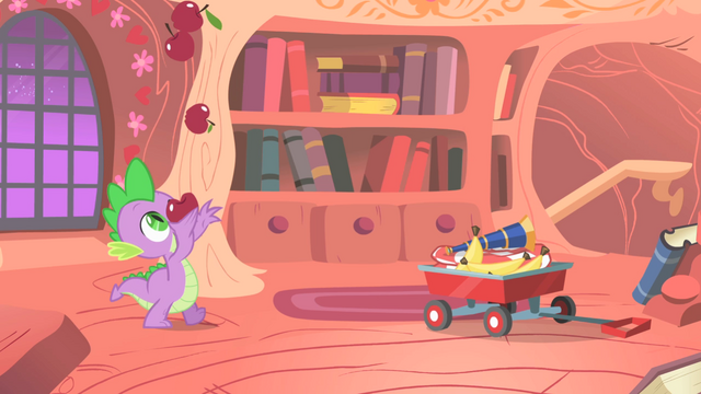 File:Spike juggling apples S1E24.png
