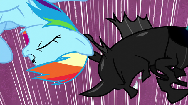 File:Rainbow Dash headbutting a changeling S5E13.png