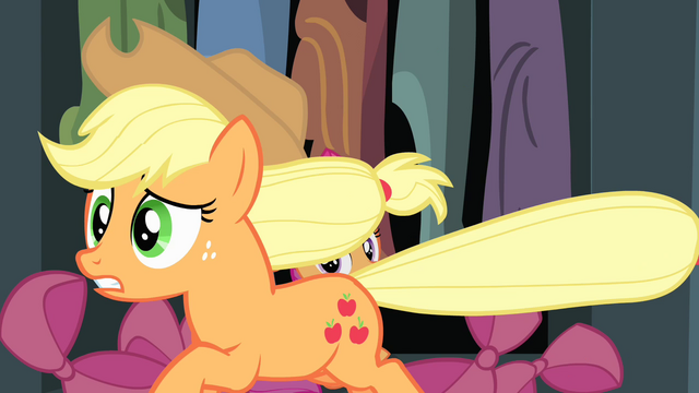 File:Applejack running S4E17.png