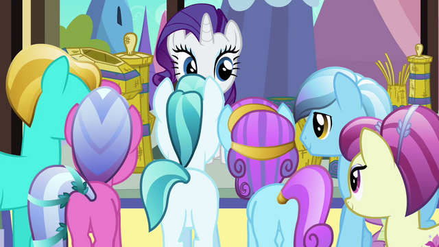 File:Rarity about to move out of the way S3E2.png