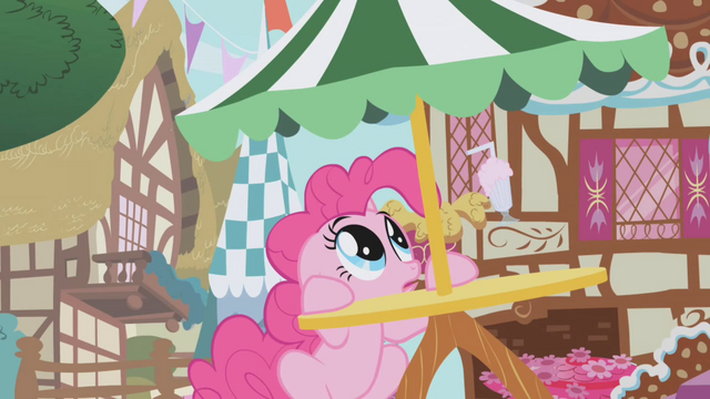 File:Pinkie Pie hears Gilda flying above S1E05.png