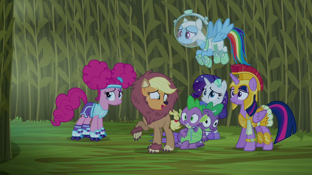 File:Applejack nervous "of course I do" S5E21.png