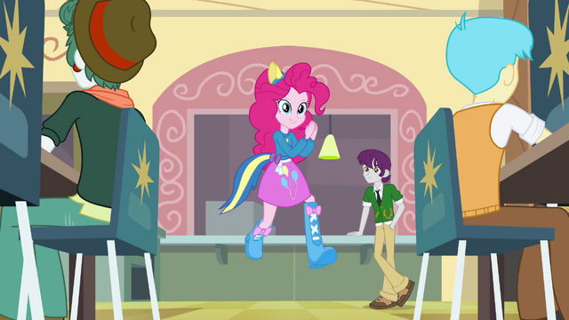 File:Pinkie Pie running EG.png
