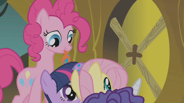 File:Twilight and friends hiding from Zecora S1E09.png