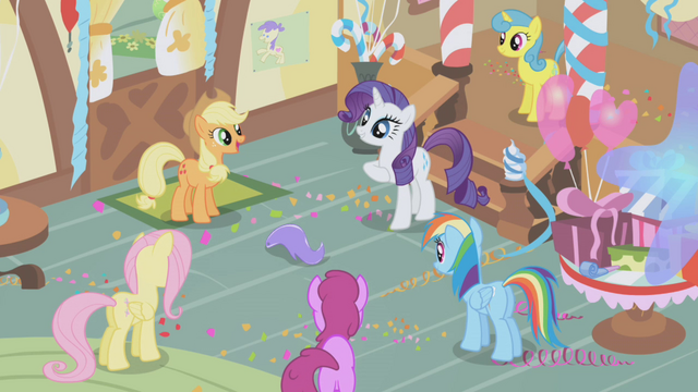 File:Rarity's favorite game S1E05.png