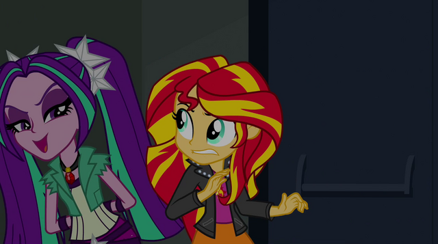 File:Aria Blaze plays on Sunset's emotions EG2.png
