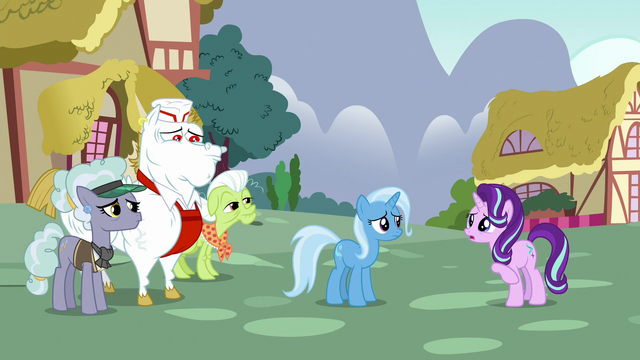 File:Starlight apologizes to other ponies S7E2.png