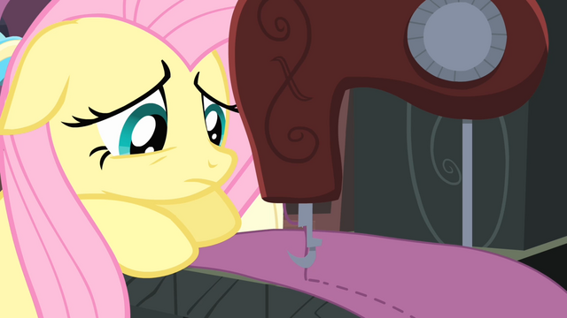 File:Fluttershy sewing S4E08.png
