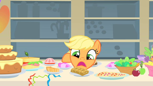 File:Applejack doesn't know what to eat first 3 S01E22.png