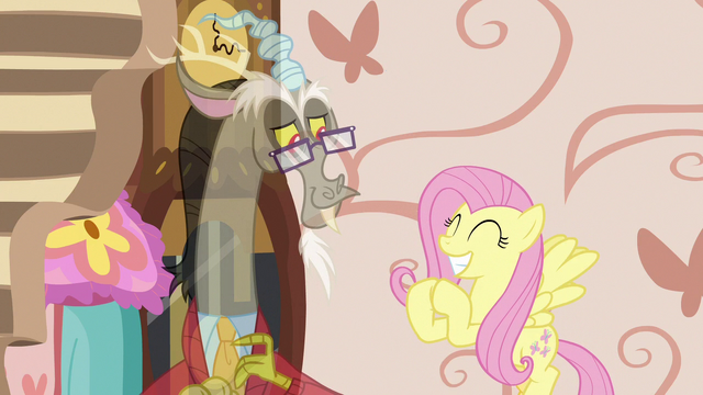 File:Discord getting even less transparent S7E12.png
