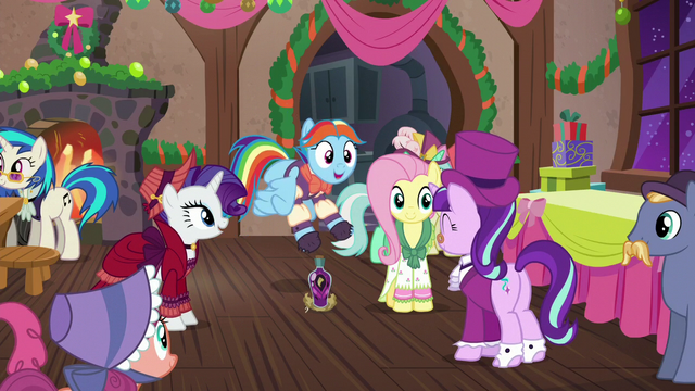 File:Snowdash "no one's ever given me dragon toenail" S06E08.png
