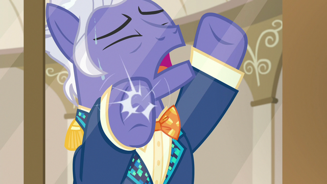 File:Gladmane pounding on the window glass S6E20.png