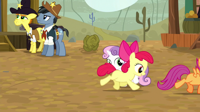 File:Apple Bloom and Scootaloo gallop away S5E6.png
