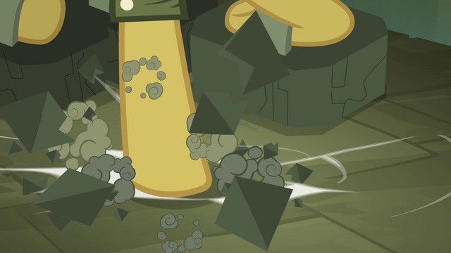 File:Daring Do breaking weights S4E04.png