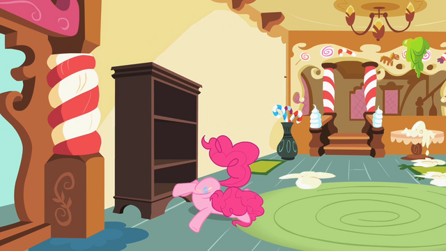 File:Pinkie Pie fell on her face S2E10.png