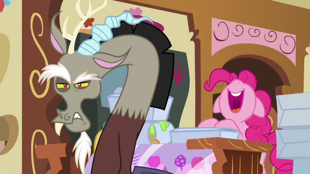 File:Pinkie shouting "my sister Maud!" S5E7.png