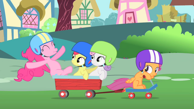 File:Pinkie Pie riding with the CMC S1E23.png