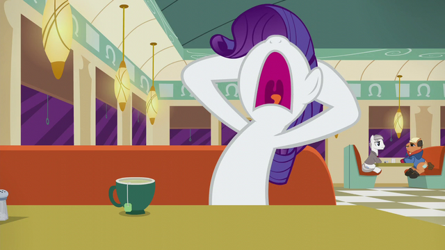 File:Rarity "Glow-in-the-dark..." S6E9.png