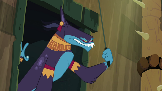 File:Ahuizotl pulling lever S4E04.png