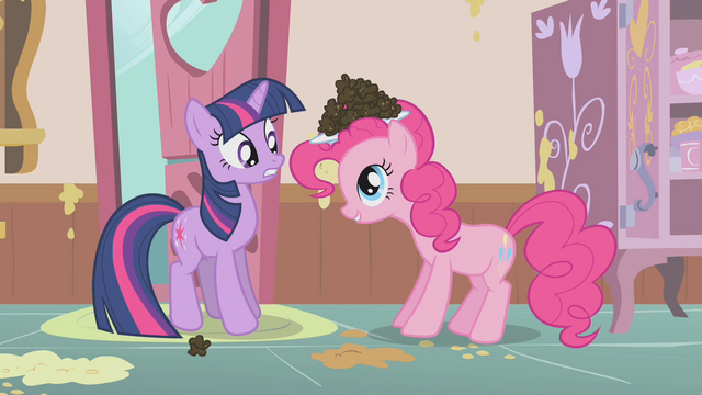 File:Pinkie Pie offers Twilight a cupcake S01E12.png