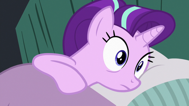 File:Starlight Glimmer's eyes pop open S7E4.png