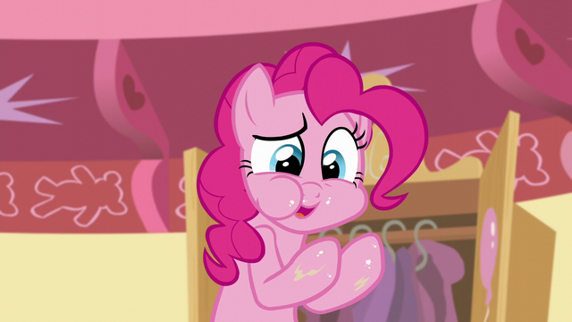 File:Pinkie "This apple is delicious!" S5E19.png
